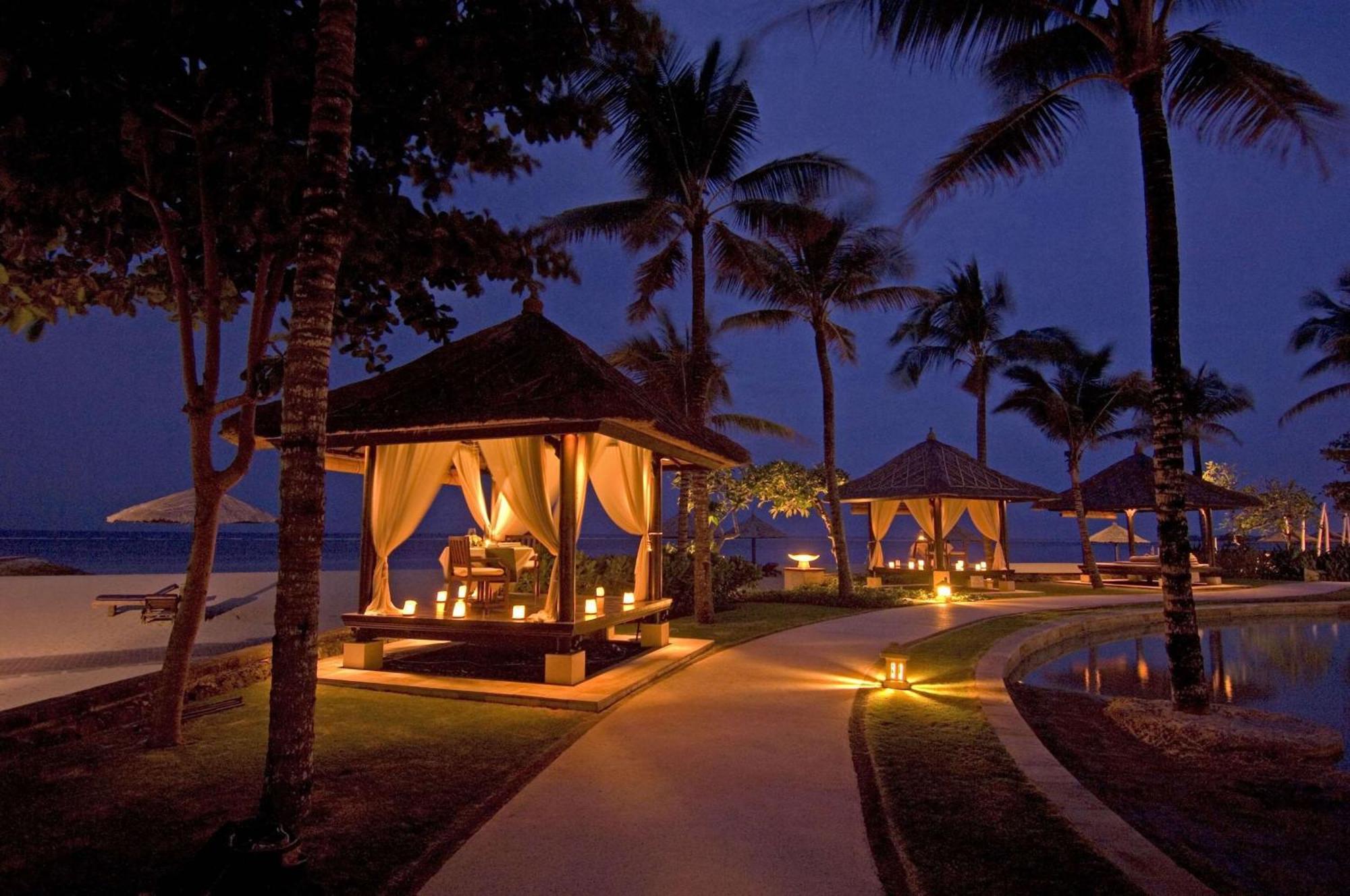 Hotel Conrad Bali Nusa Dua  Exterior foto The beach at the resort