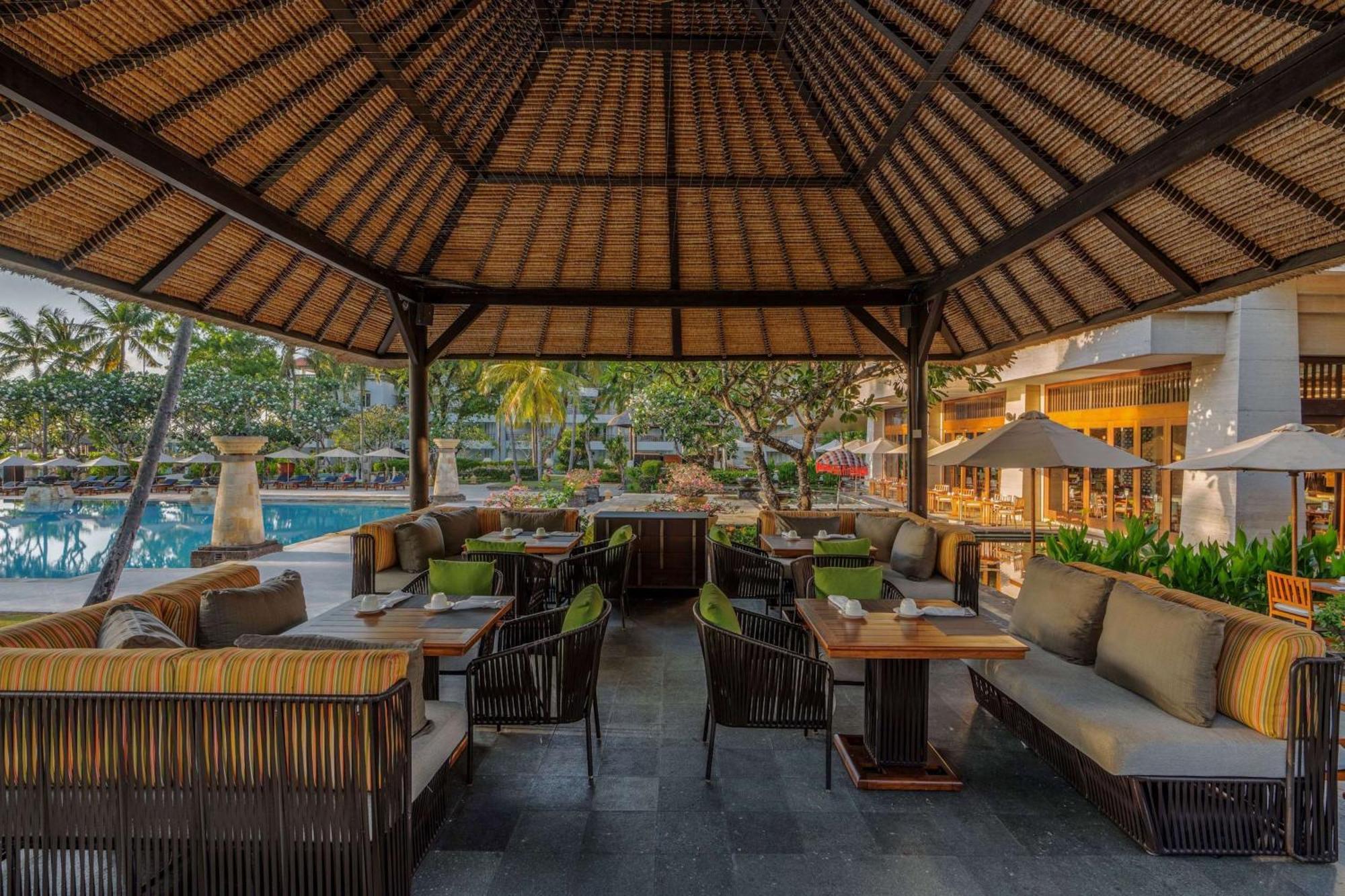 Hotel Conrad Bali Nusa Dua  Exterior foto The Deck