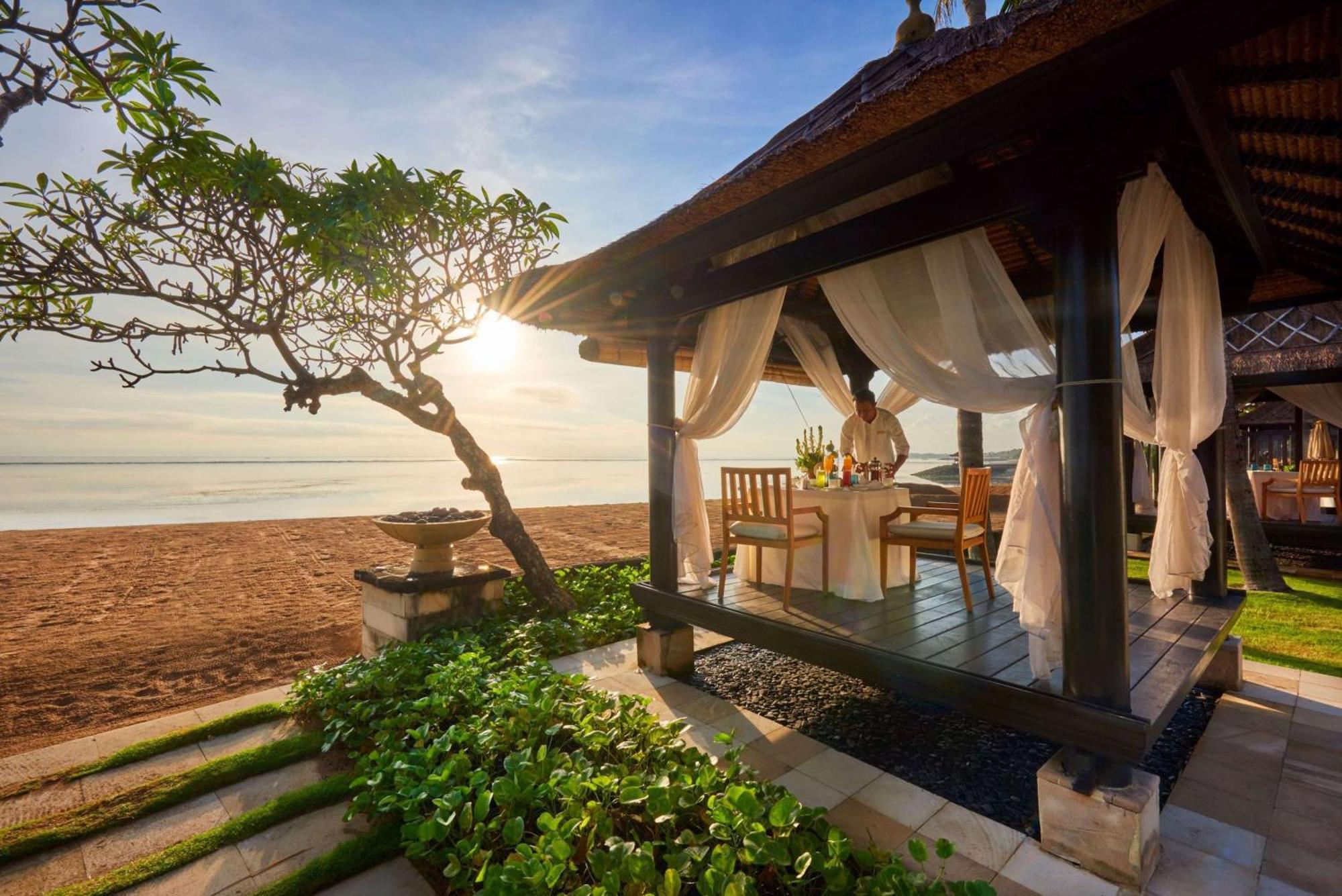 Hotel Conrad Bali Nusa Dua  Exterior foto The Beachfront Spa at The Oberoi, Bali