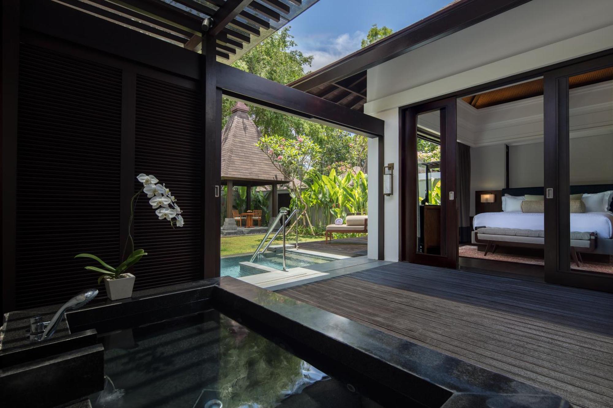 Hotel Conrad Bali Nusa Dua  Exterior foto A pool villa at The Village