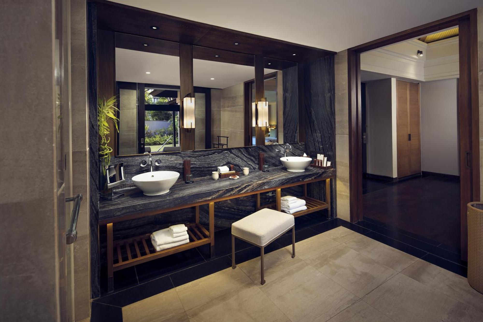 Hotel Conrad Bali Nusa Dua  Exterior foto Bathroom